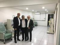 Herr Blondin (via medis), Dr. Rivero, Dr. Vela (Salvacor)